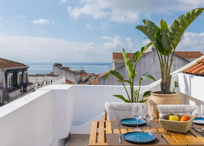 Authentic Living With A View By Lovelystay Daire Lisboa