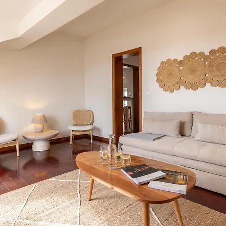 Authentic Living With A View By Lovelystay Apartment *