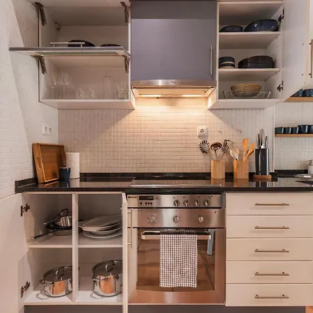 Authentic Living With A View By Lovelystay Apartment *