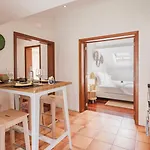 Authentic Living With A View By Lovelystay 公寓 *