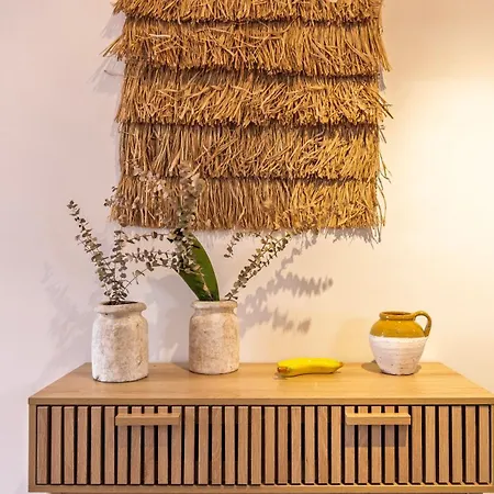 Appartamento Authentic Living With A View By Lovelystay