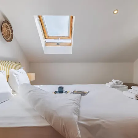 Appartamento Authentic Living With A View By Lovelystay