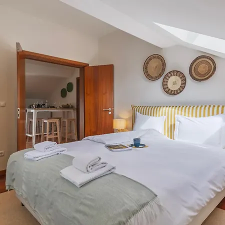 Authentic Living With A View By Lovelystay Appartamento *