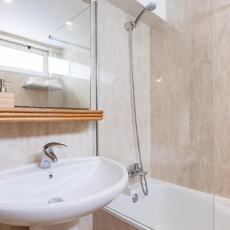 Authentic Living With A View By Lovelystay * Lisbona