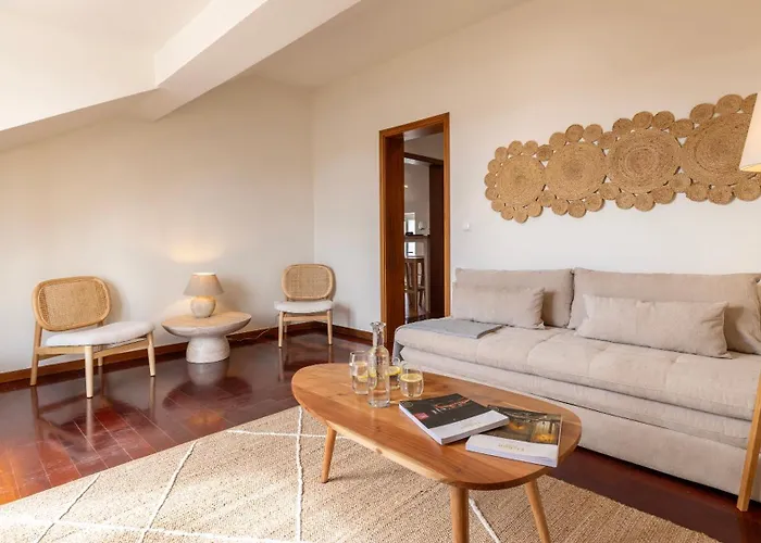 Authentic Living With A View By Lovelystay Apartamento *
