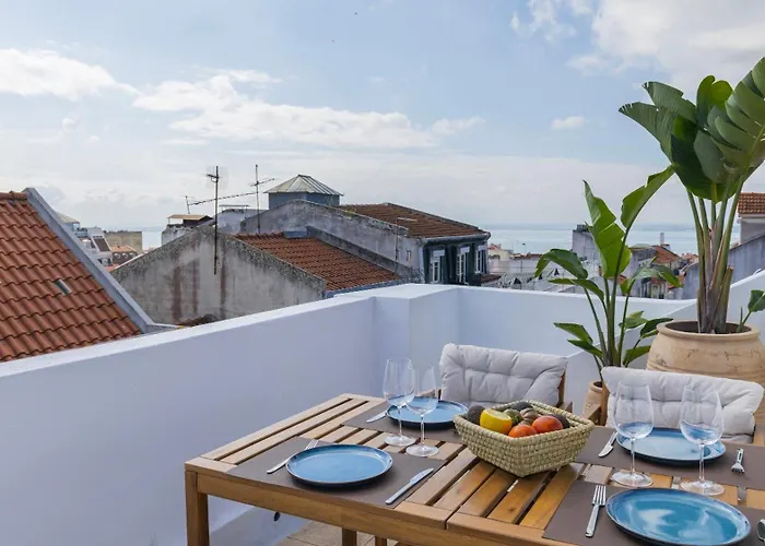 Apartamento Authentic Living With A View By Lovelystay Lisboa