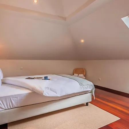 Authentic Living With A View By Lovelystay Appartement