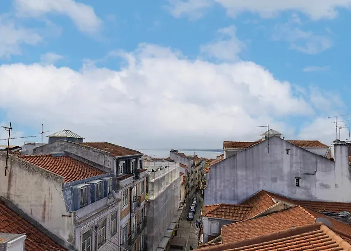 Authentic Living With A View By Lovelystay Apartment Lissabon