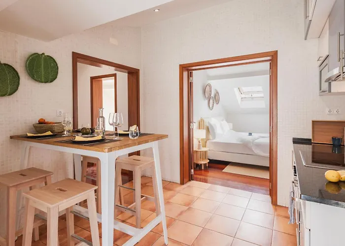 Authentic Living With A View By Lovelystay Apartment *
